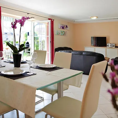 At The Kummerower In Feriehus *