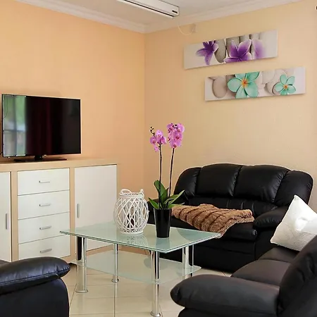 Feriehus At The Kummerower In